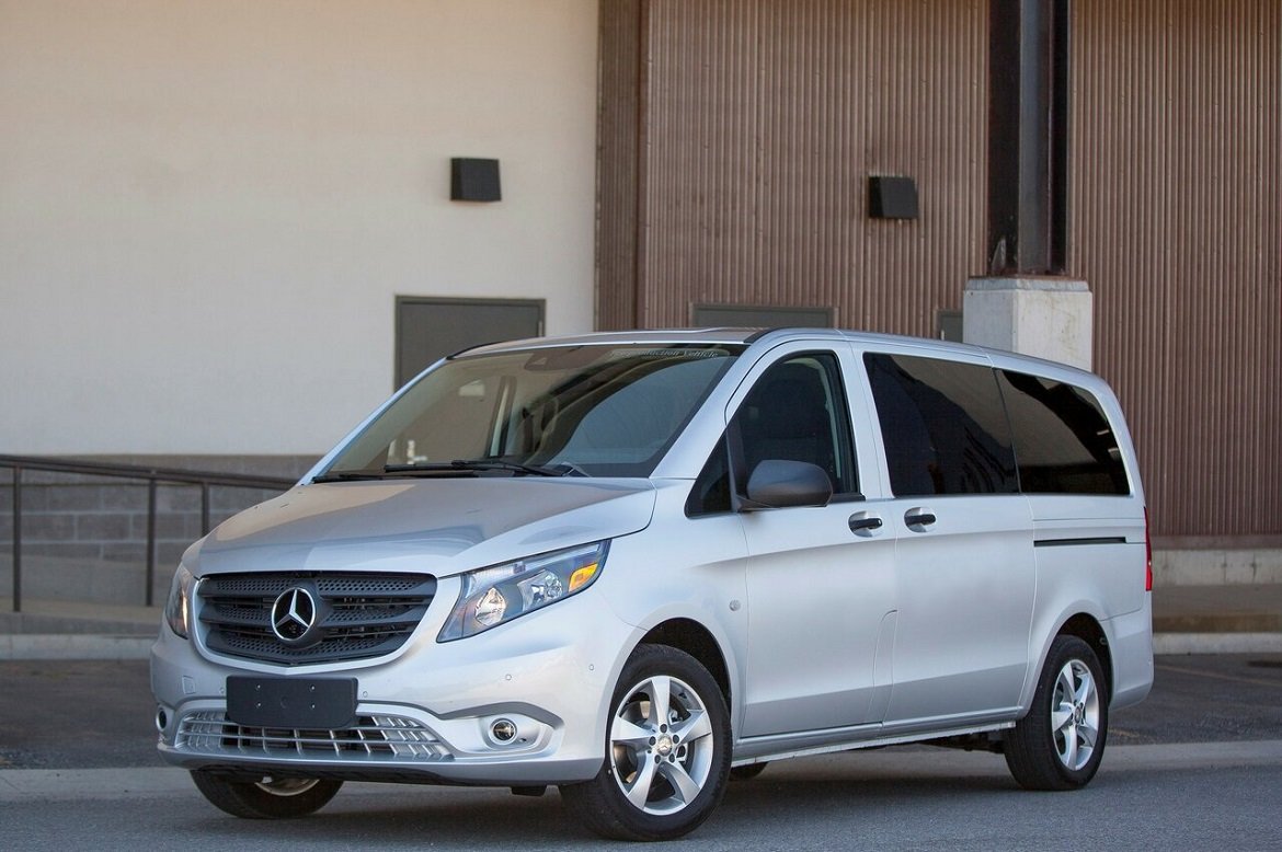 Mercedes-Benz «отправляет в отставку» сразу две модели